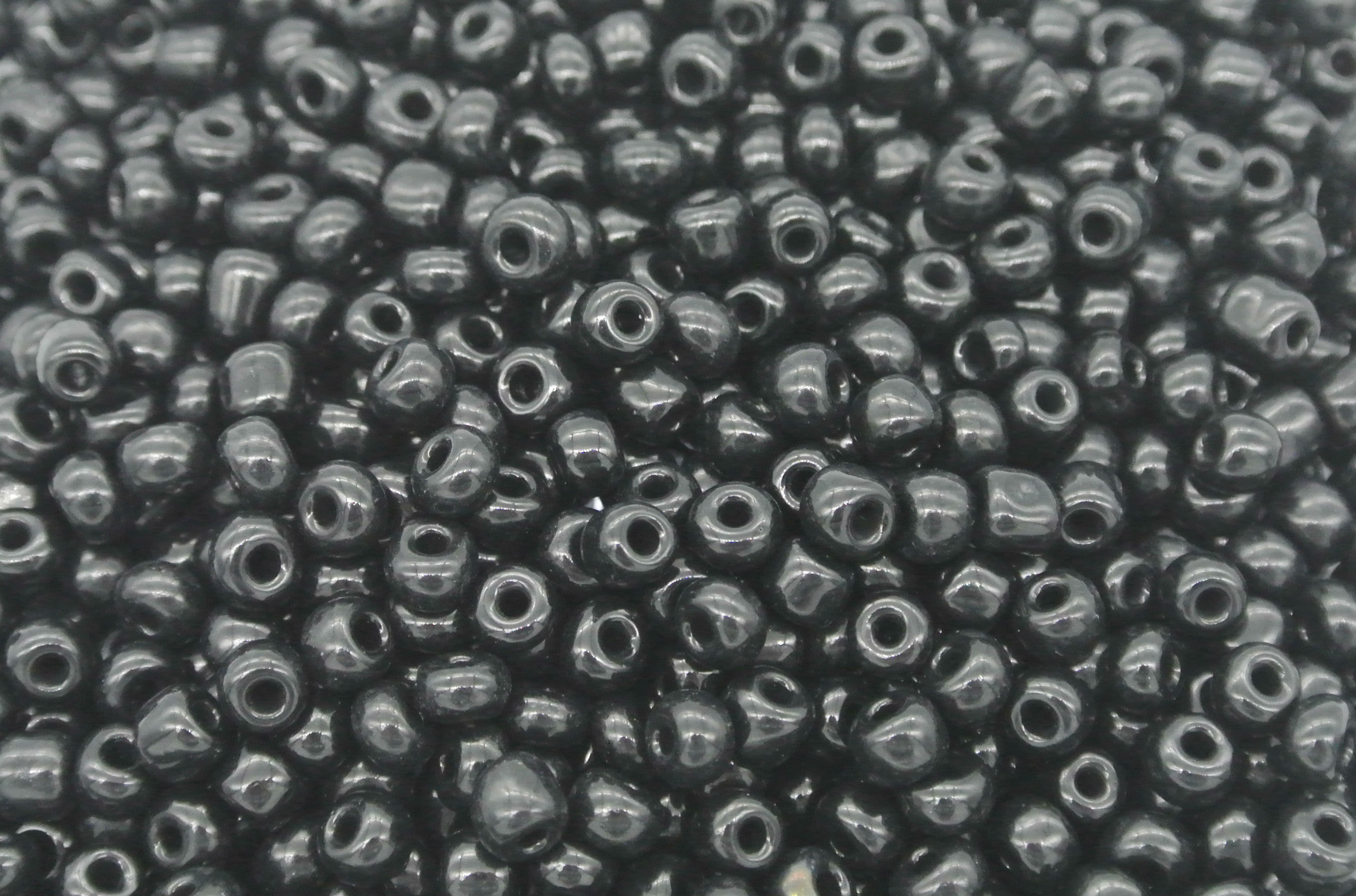 6/0 E Beads #49 Black 1Pound - Click Image to Close